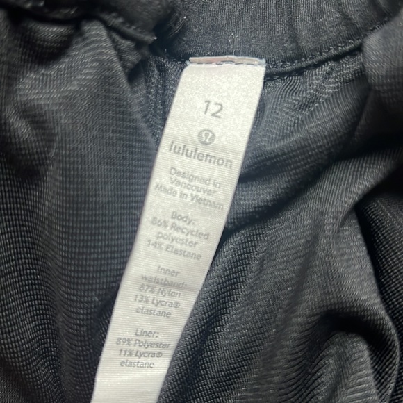 Lululemon tracker short 4” - Picture 6 of 6